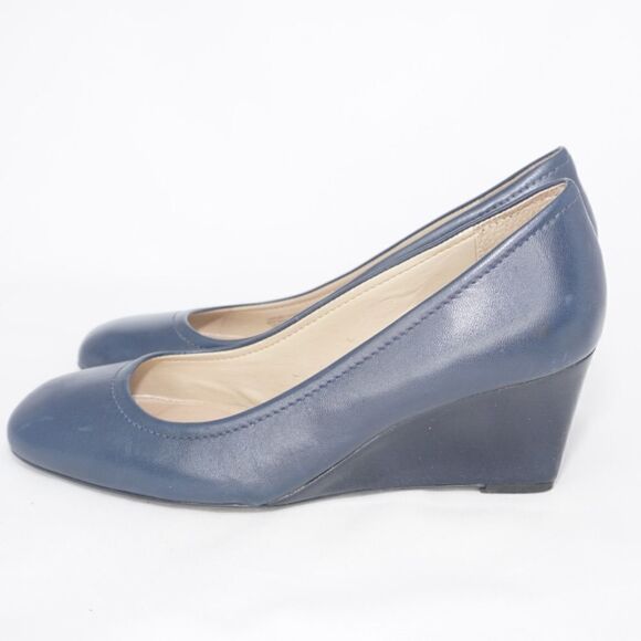 Antonio Melani ‘Claire’ Blue Round Toe Wedges, Size 7 - Picture 9 of 10